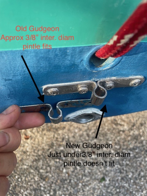 Old Stuart Marine Gudgeon vs New Dwyer Gudgeon.jpg