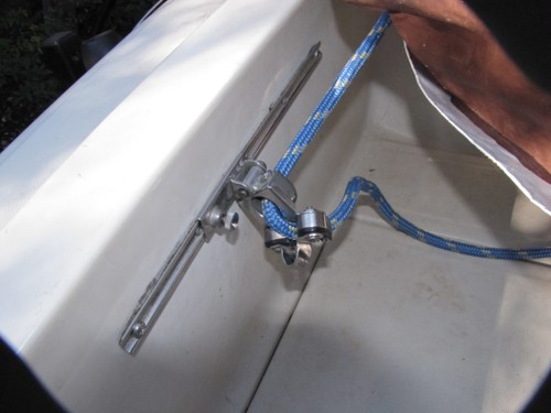 stock jib sheet cleat - cleated (2) (resized).jpg